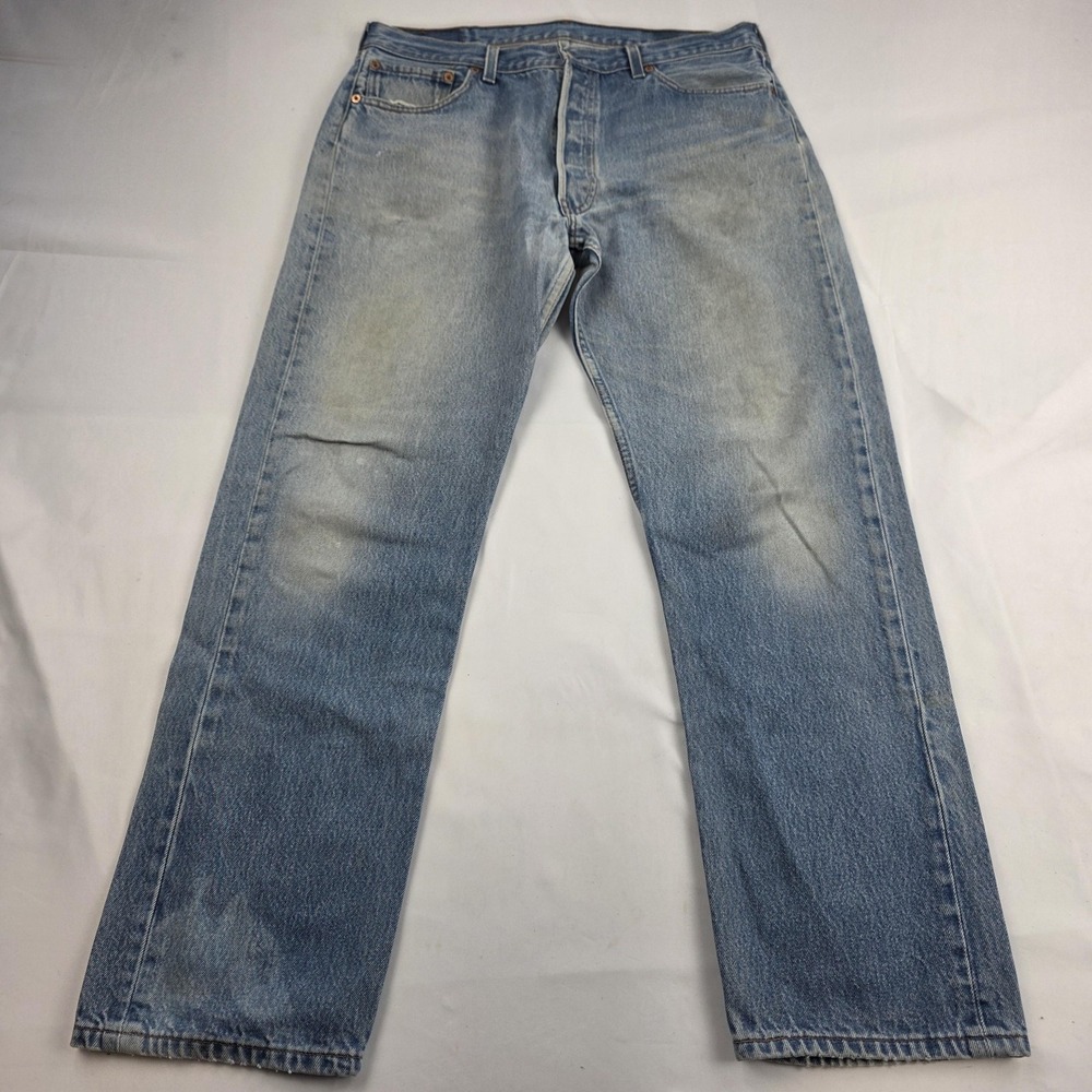 Vintage Levis 501xx Jeans Mens Fits 34x30 Light Wash Denim Button Fly USA